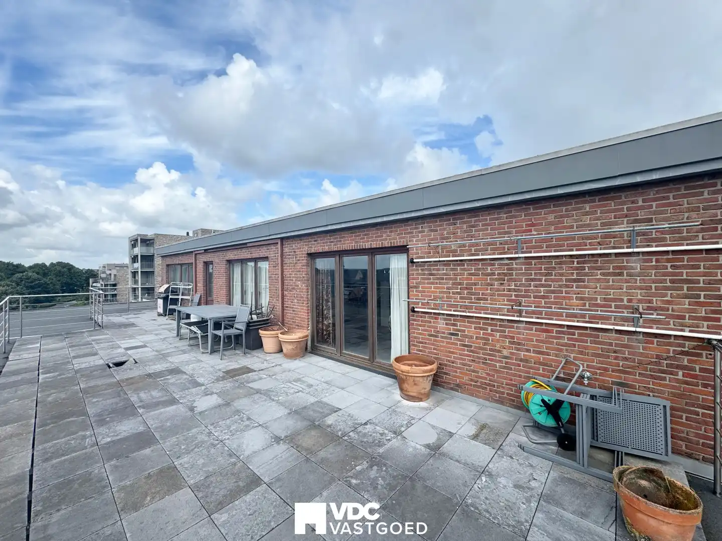 Uniek penthouse van 140 m² in het centrum van Tongeren met indrukwekkend dakterras foto 24