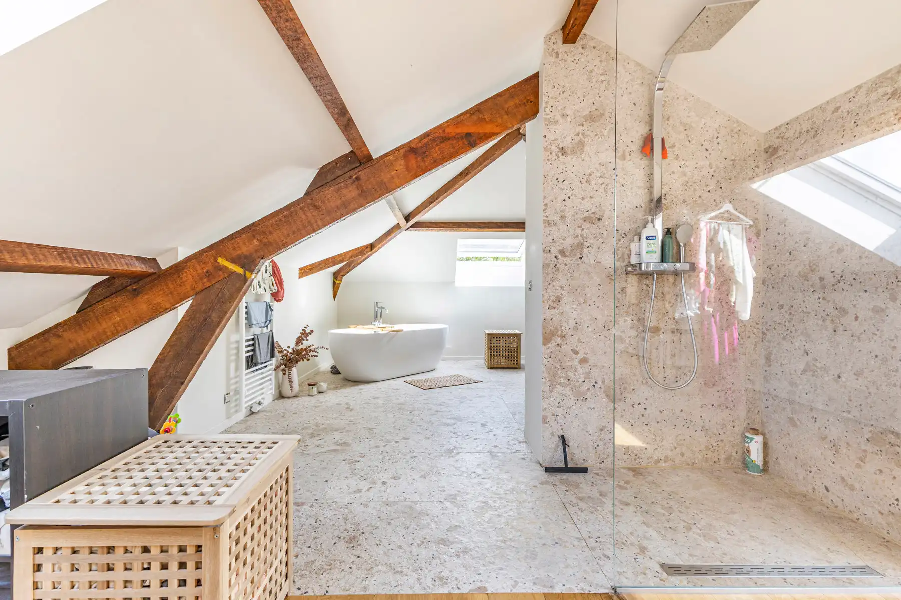 Uitzonderlijke eigendom met 4 slaapkamers en 3 badkamers foto 27