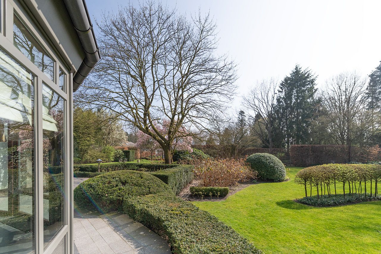 Ruime en exclusieve villa met 5 slaapkamers op perceel van 40 are foto 9