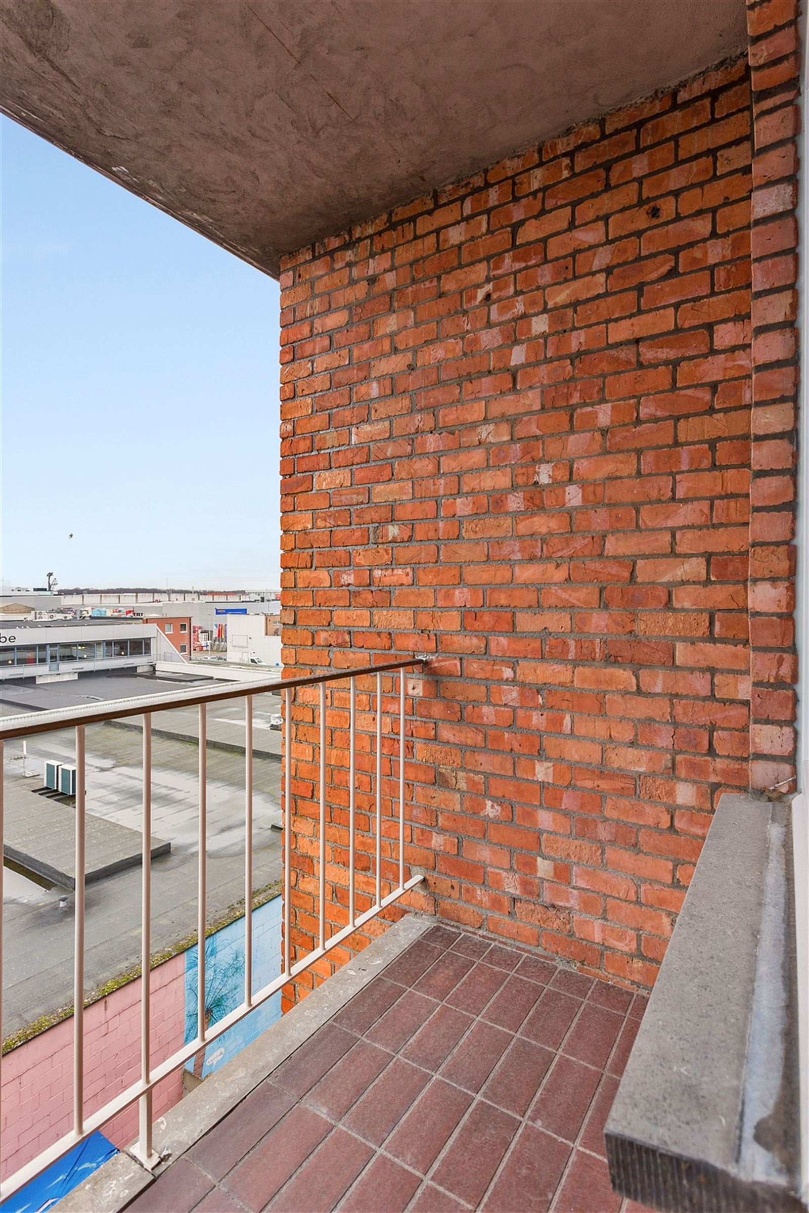 Modern appartement met 2 slaapkamers + bureau en parking! foto 8