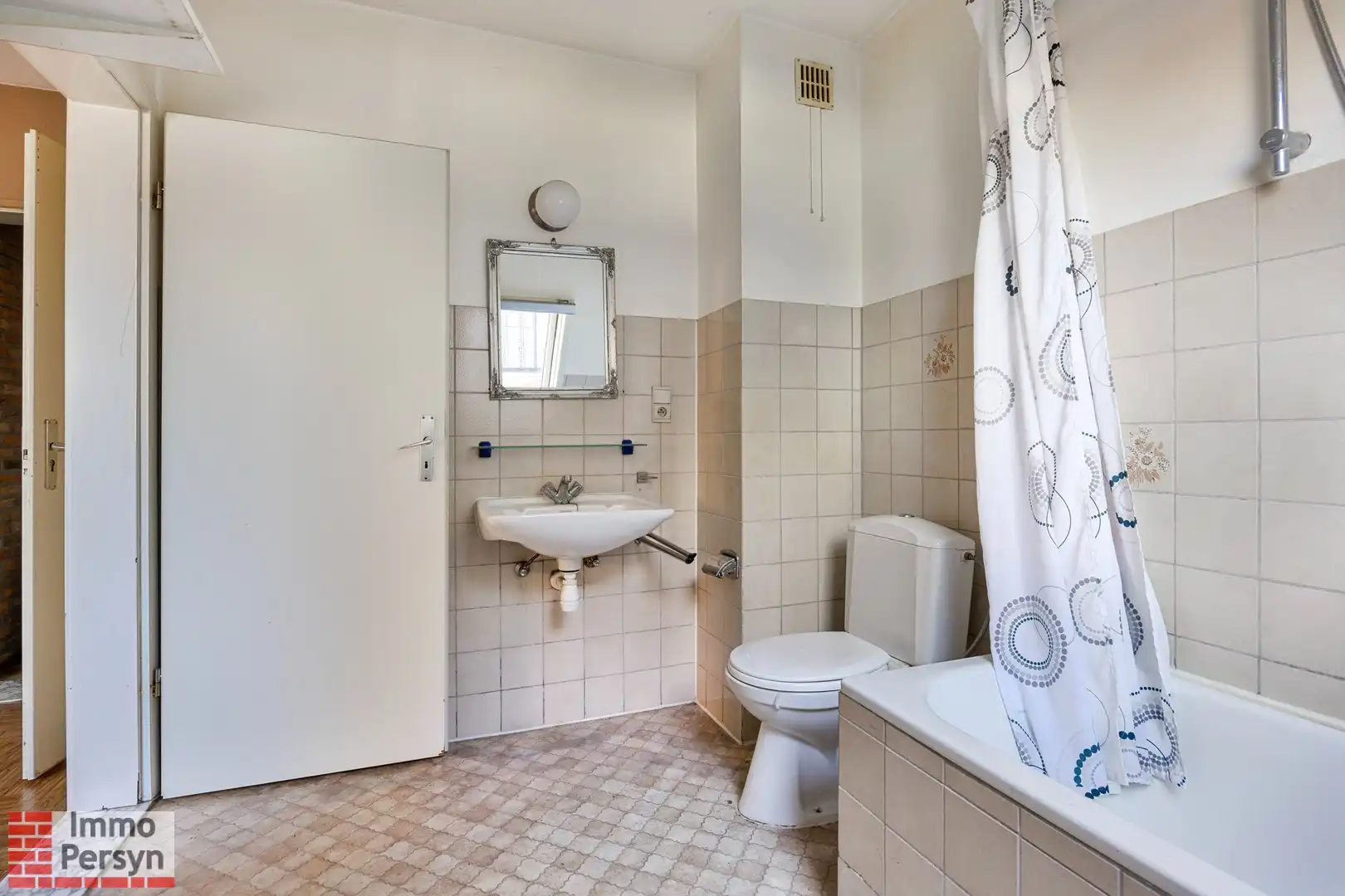 Unieke Renovatorkans: Centrale Ruimte in Aarschot met diverse mogelijkheden foto 9