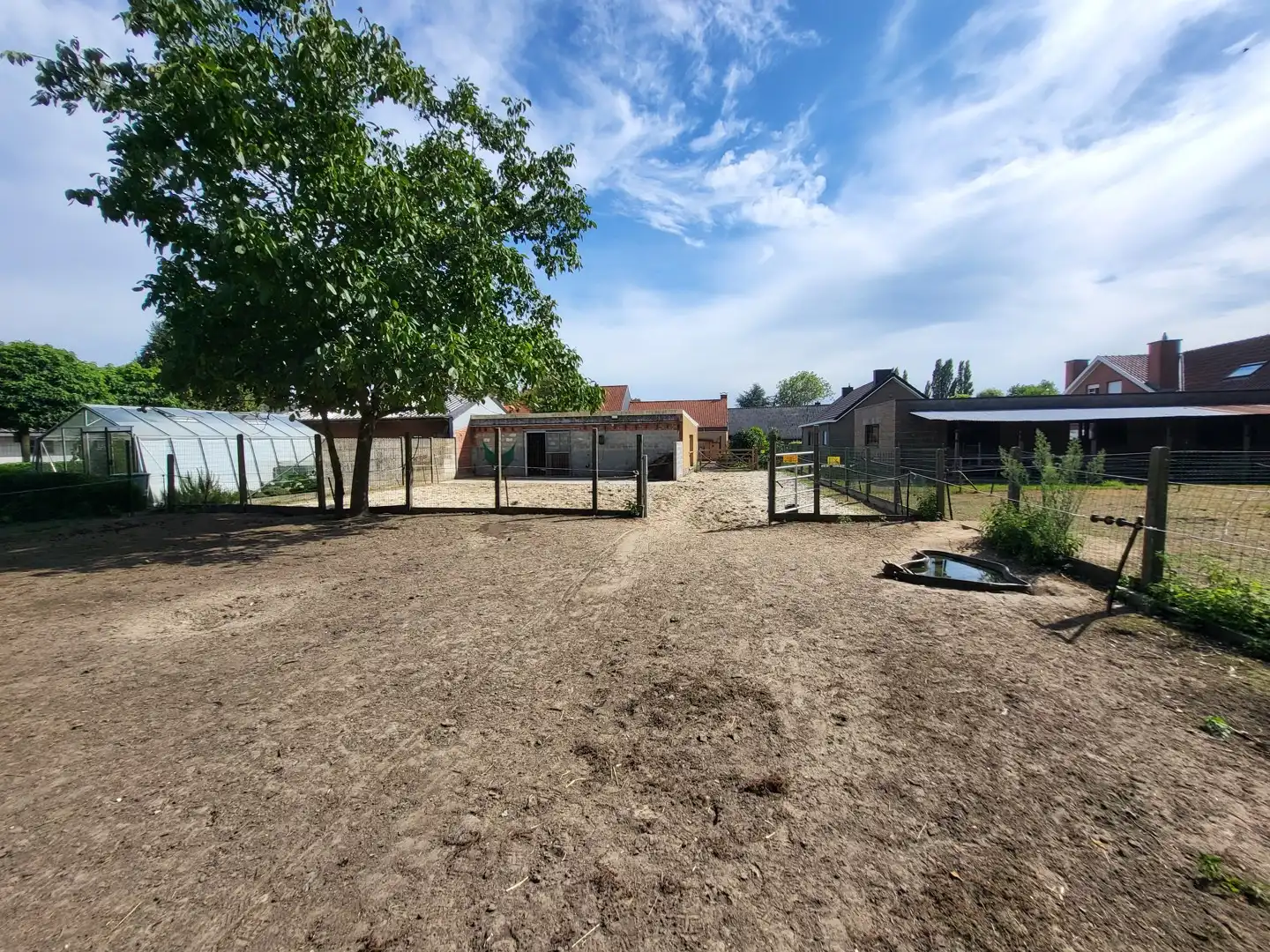 Karaktervolle eigendom met uitzonderlijk potentieel, paardenstal en 2 ruime garages op 2.550 m², met 248 m² bewoonbare oppervlakte. foto 6
