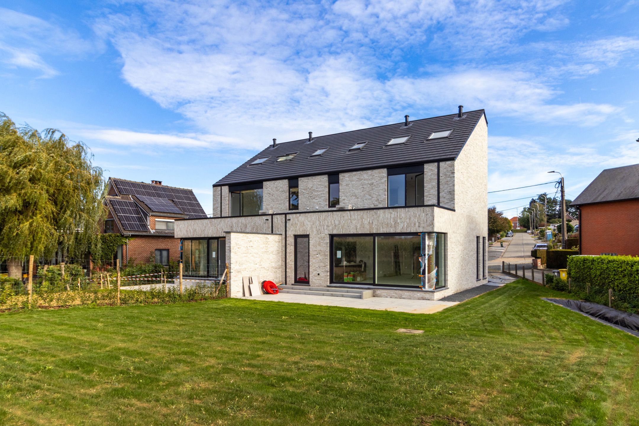 Huis te koop foto {{pictureIndex}}