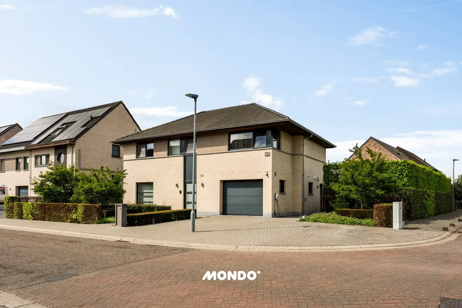 Vrijstaande woning op TOPlocatie!  foto {{pictureIndex}}