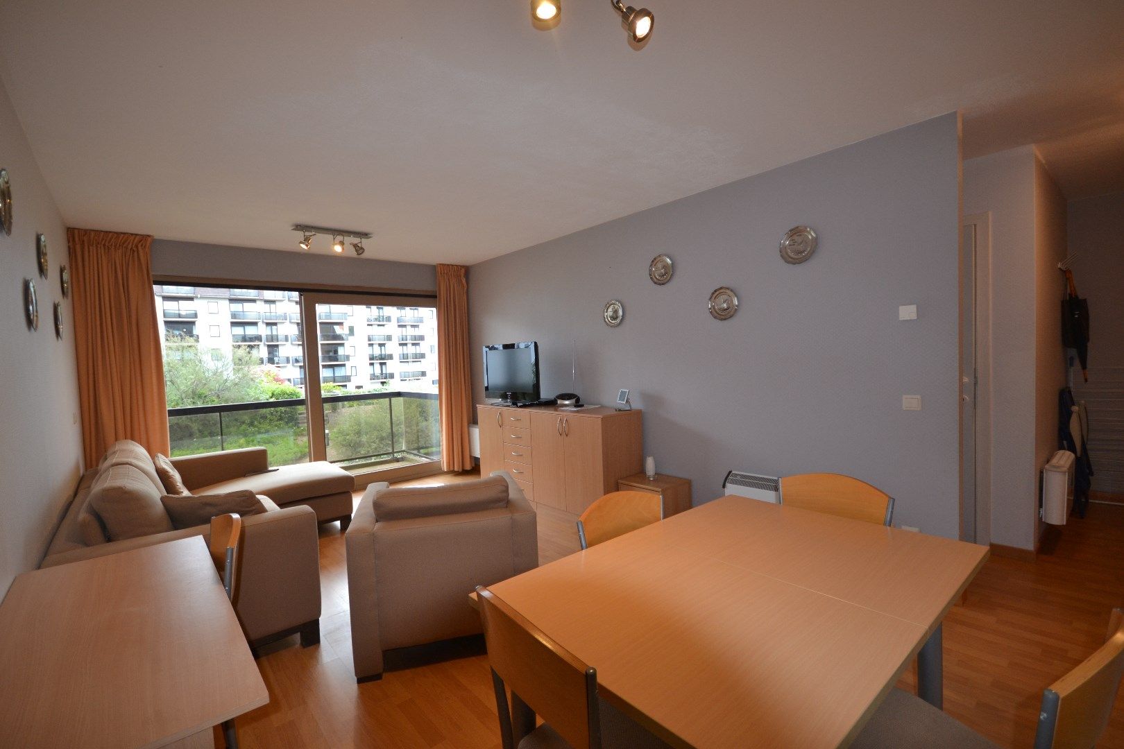 Appartement met slaapkamer en slaaphoek op enkele meters van de zee te Koksijde foto 3