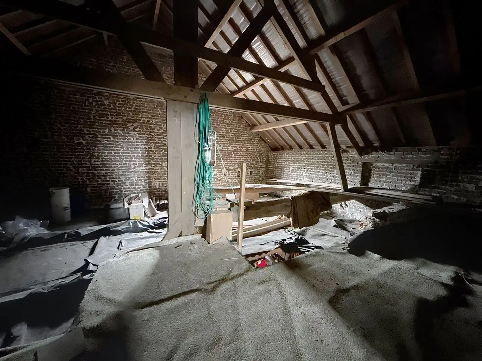 Te renoveren woning met bijgebouwen, tuin, 7a 91ca foto 19