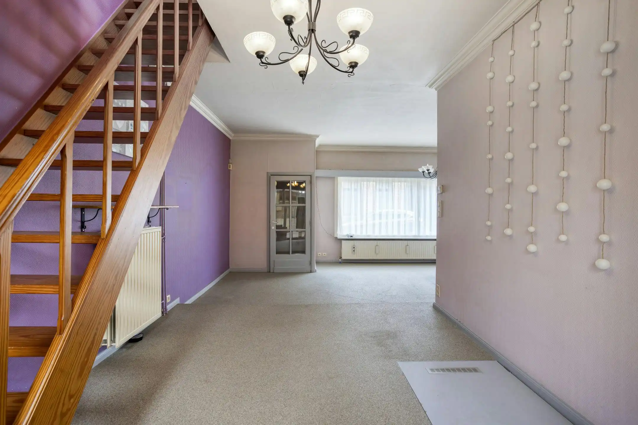 Te renoveren huis met vier slaapkamers en tuin in Kruibeke foto 4