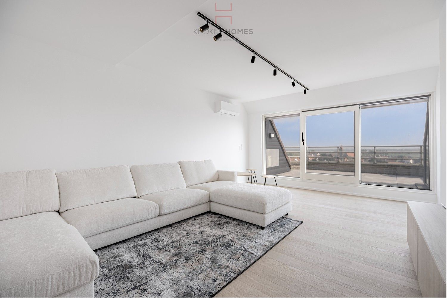 Ruim en lichtrijk appartement vlakbij het strand van Duinbergen foto 4