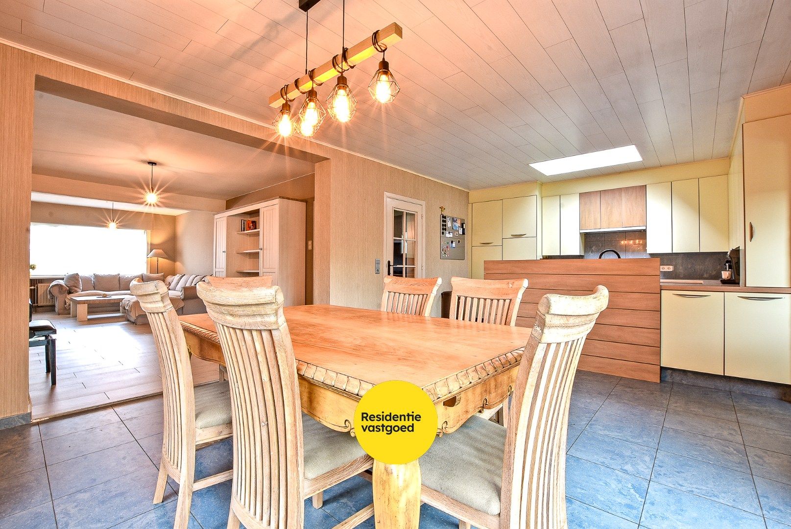 Instapklare alleenstaande woning met 4/5 slaapkamer op 2.084m² te Diksmuide! foto 7