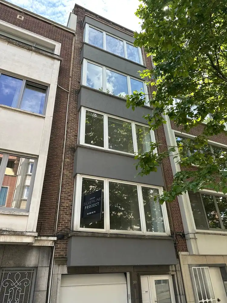 Licht en ruimte in het hart van Antwerpen – 1 slaapkamer appartement foto 11