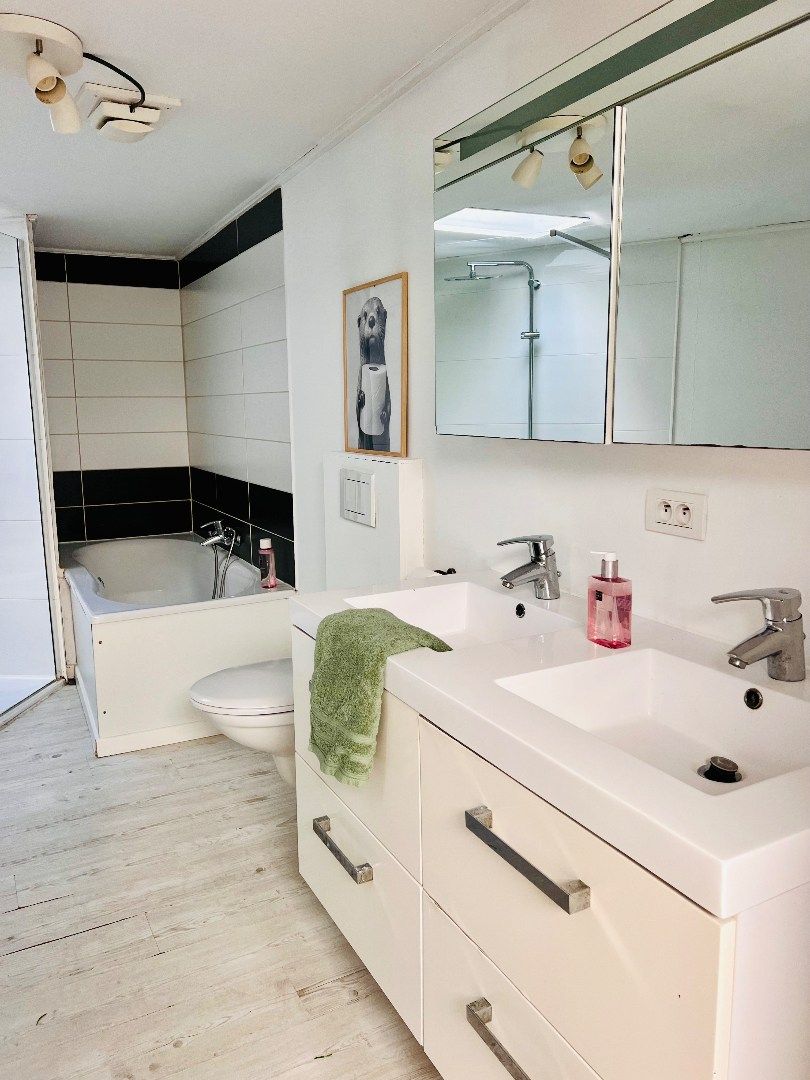 Instapklare woning met tuintje en garage in hartje Gent foto 12