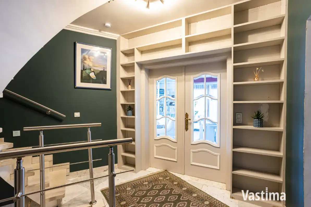 Instapklare dokterswoning met garage en 5 slaapkamers foto 18