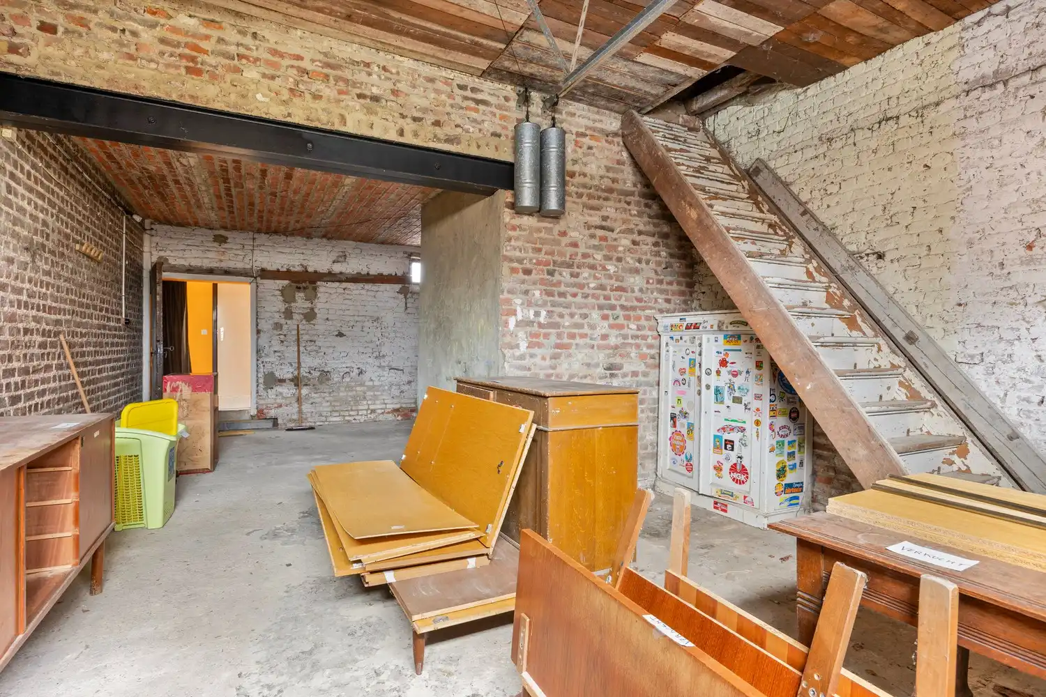 Te renoveren woning met veel potentieel gelegen in het centrum van Sint-Pieters-Leeuw foto 21