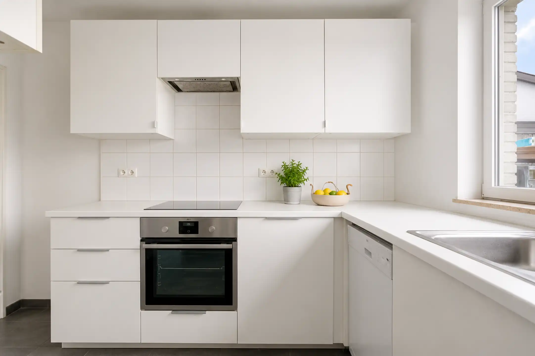 Instapklare woning met 3 slaapkamers, ruim terras, garage foto 5