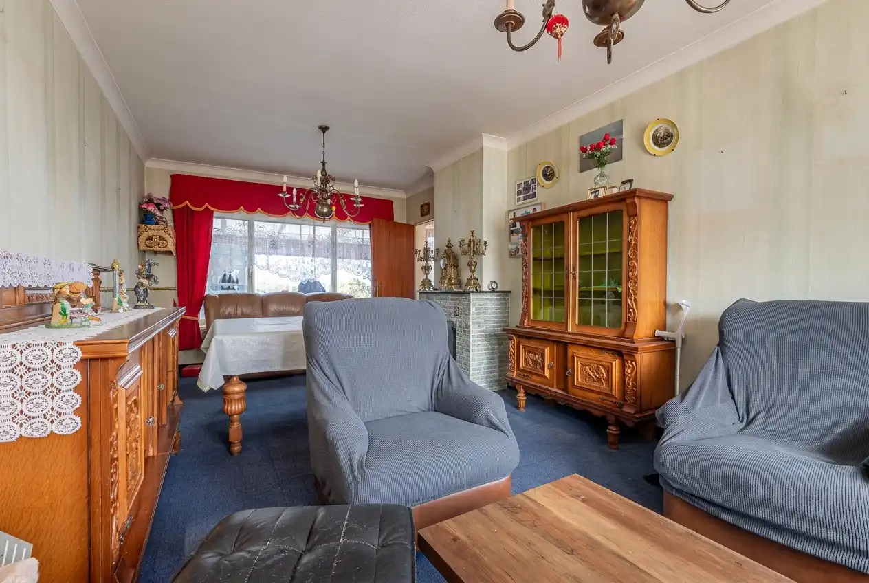Goed gelegen woning in Lombardsijde met uitgebreide mogelijkheden. foto 2