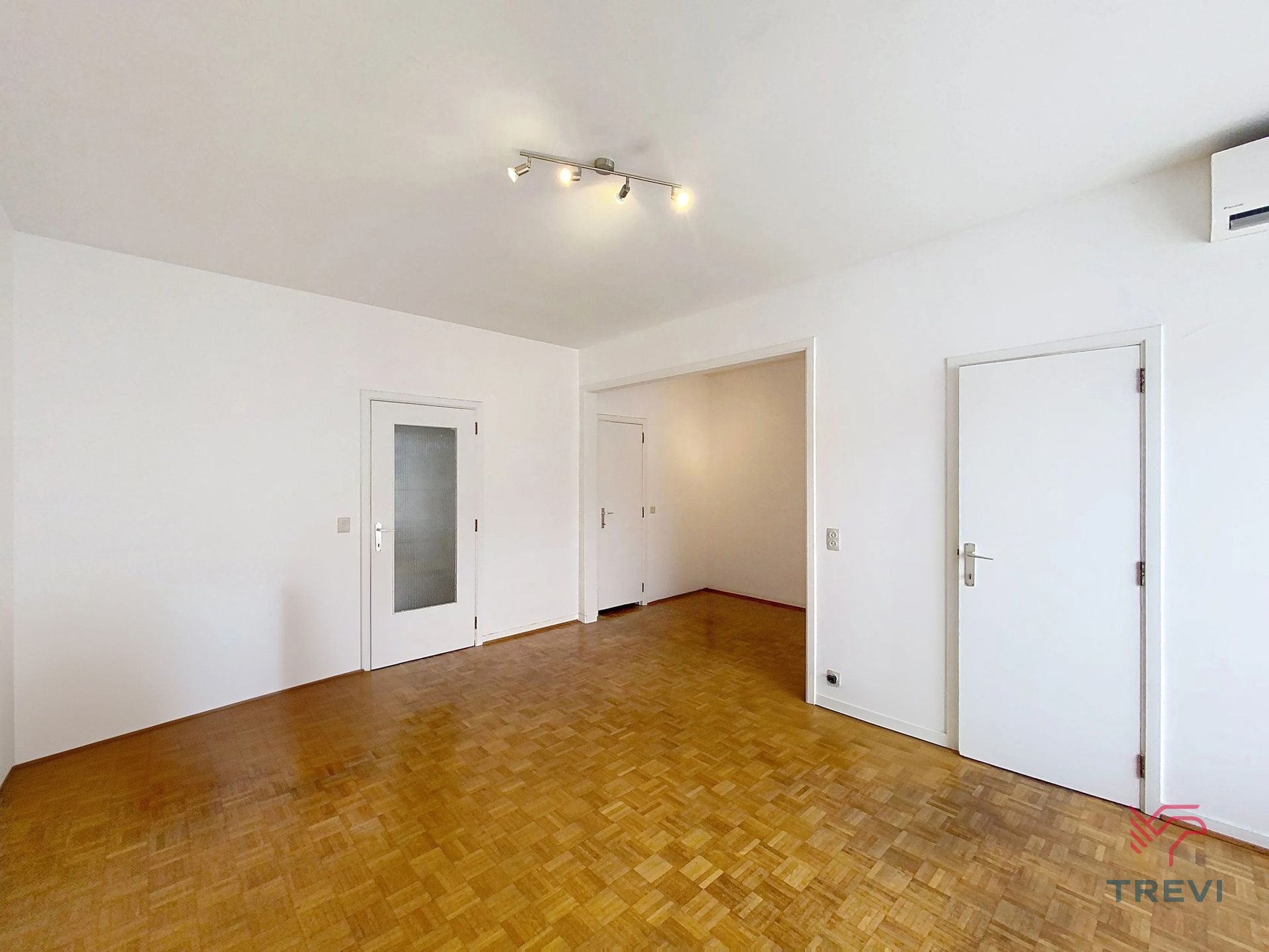 ()=>{if(producerUpdateValueVersion(node),producerAccessed(node),node.value===ERRORED)throw node.error;return node.value} Rue Gachard 8 - 1050 Ixelles