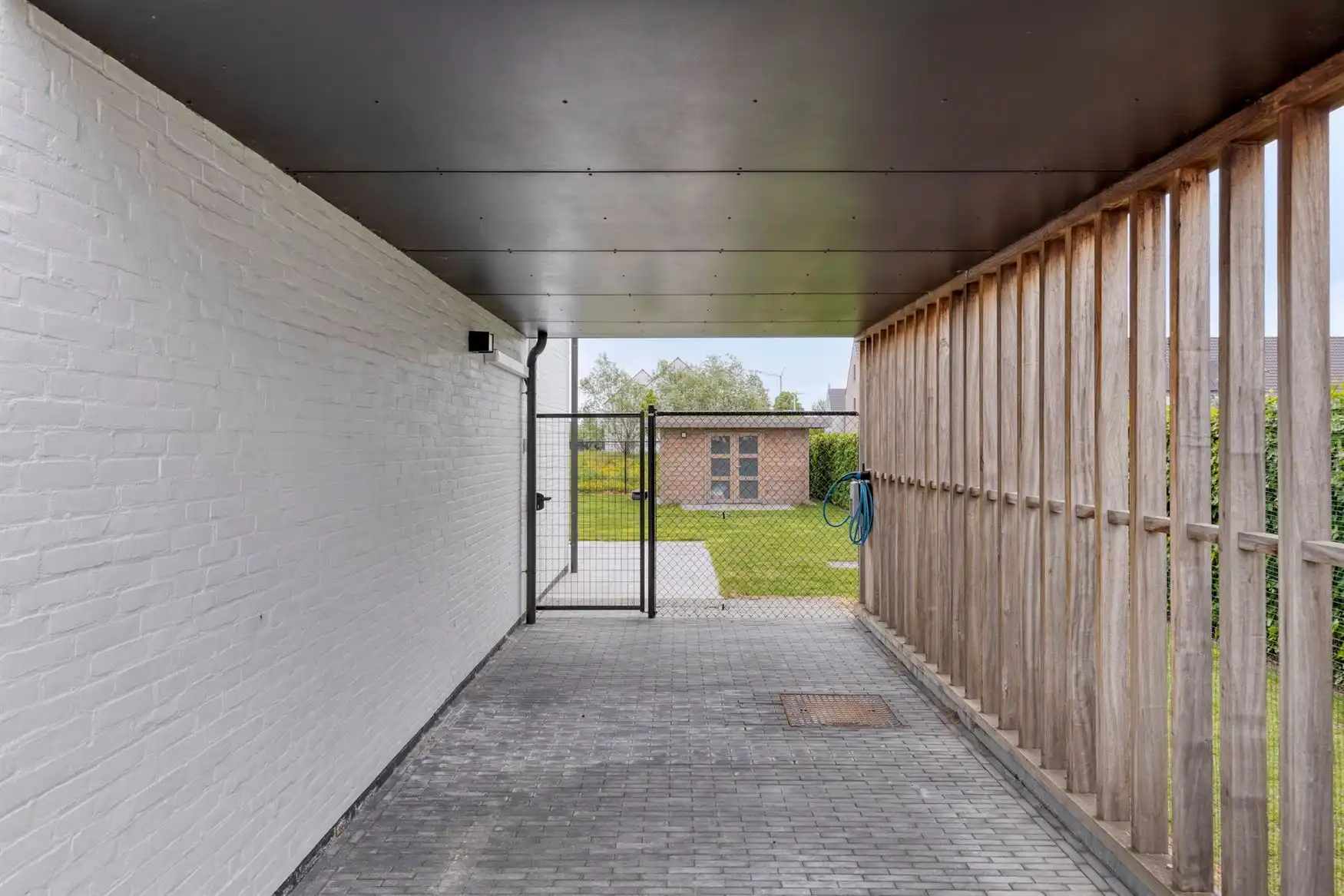 Nieuwbouwwoning op gunstige locatie foto 16