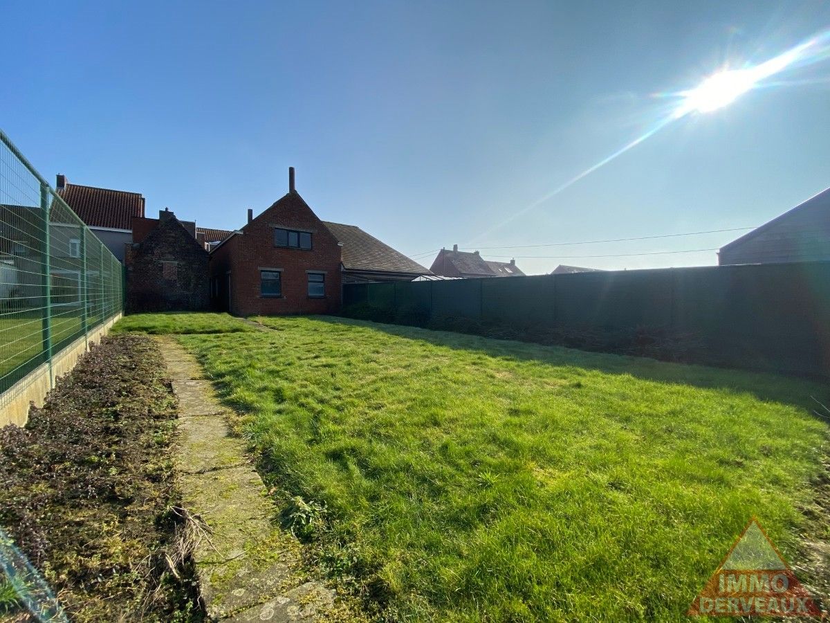 Moorslede – Op te frissen woning met werkplaats foto 11