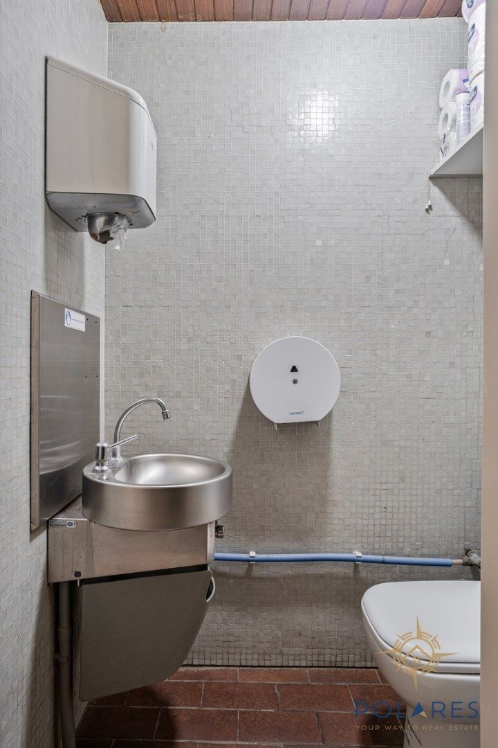 handelspand met ruime woning foto 39