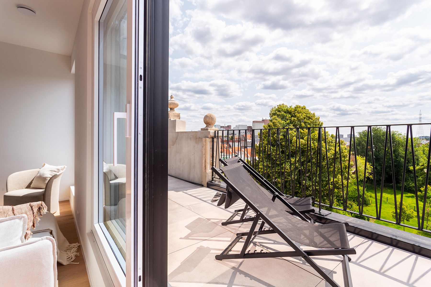 Luxueus gerenoveerde penthouse met riant zonneterras  foto 5