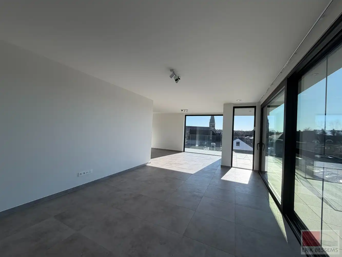 Modern nieuwbouwpenthouse van 140 m² met 2 slaapkamers, badkamer foto 8