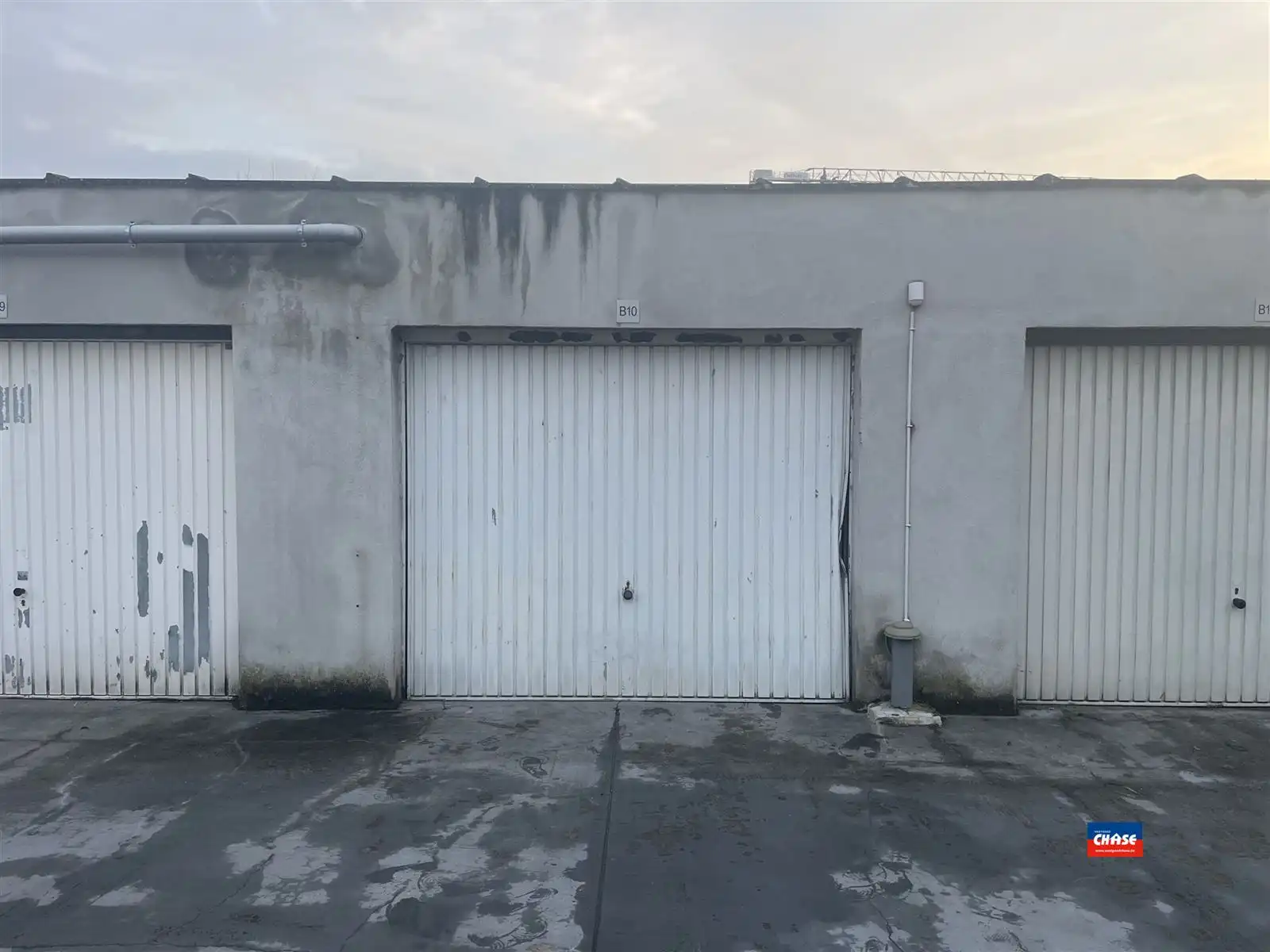 TE KOOP Garagebox Distelvinklaan foto {{pictureIndex}}