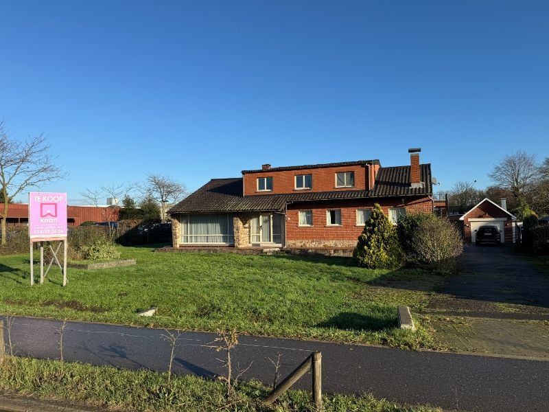 Hoofdfoto van de publicatie: Ruime woonst met zéér veel mogelijkheden!