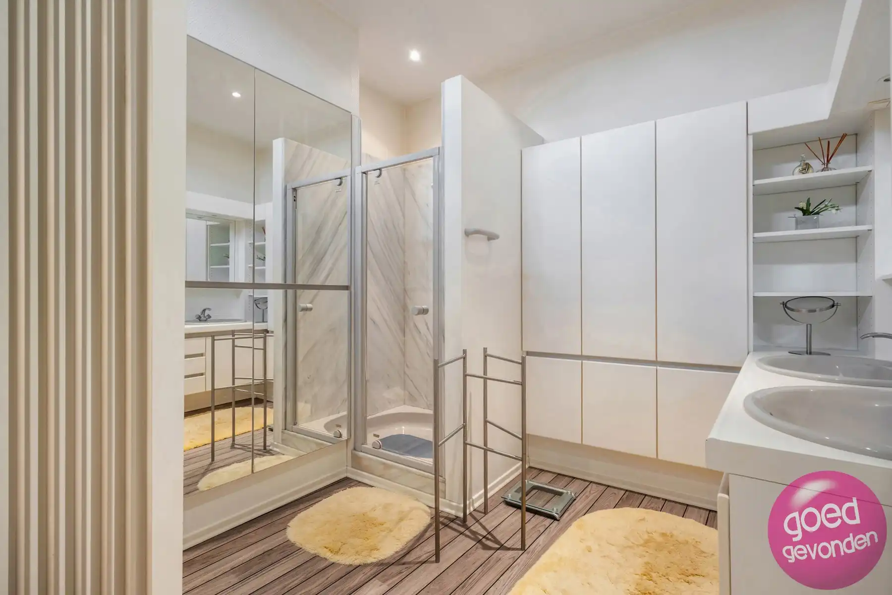 HERENHUIS - 6 SLK - 2 BDK - ATELIER - WINKEL - CENTRUM foto 14