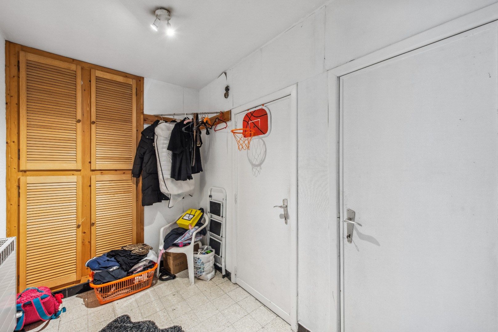 Alleenstaande woning op 14a 42ca met 3 grote slpks en garage foto 13