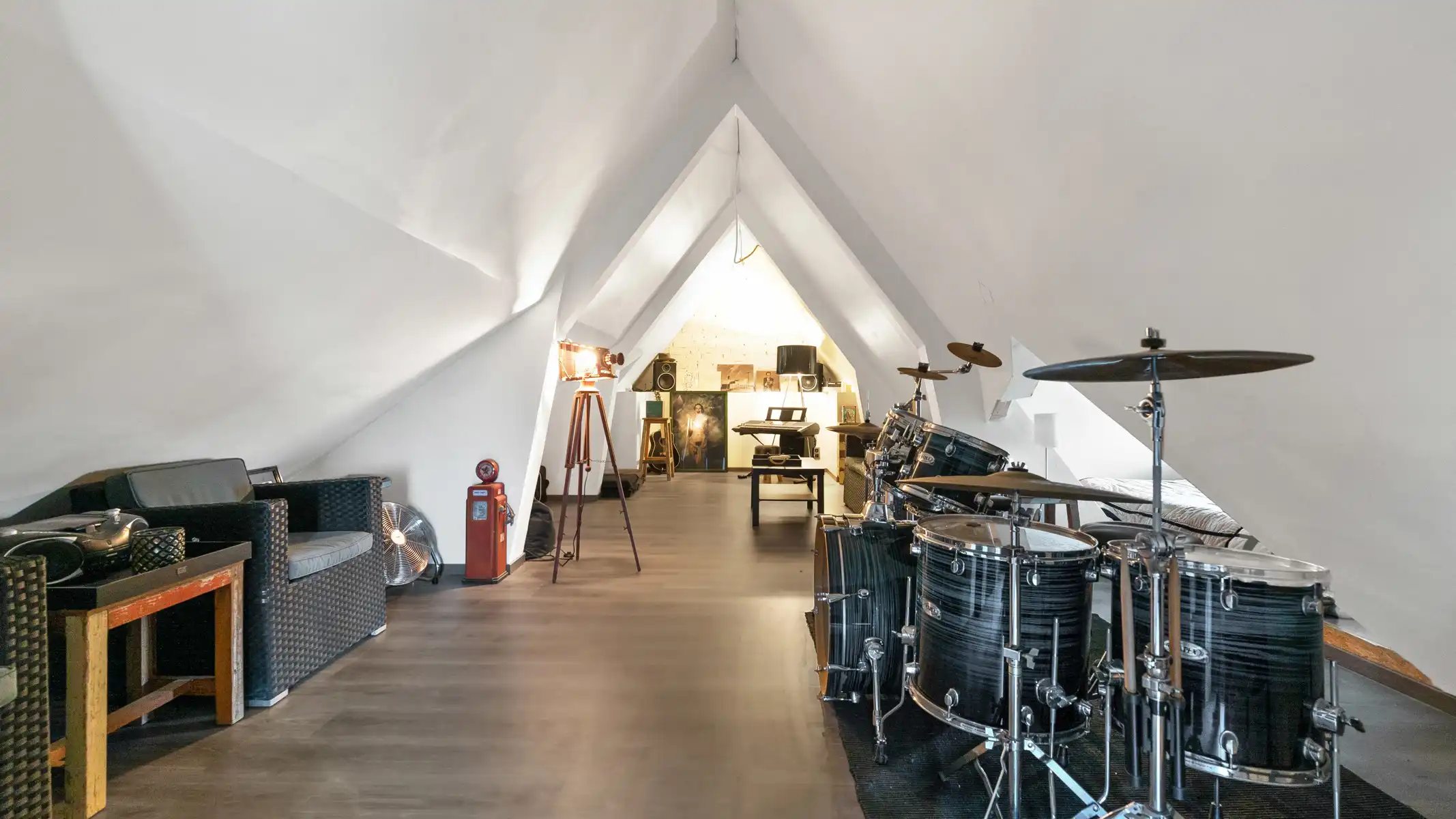 Gerenoveerde woning met diverse bijgebouwen te Morkhoven foto 24