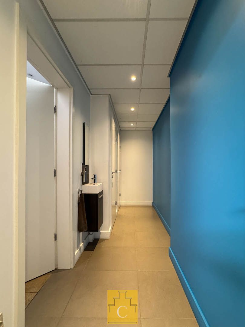 Ruim handelspand met duplexwoonst in het centrum van Loppem foto 28