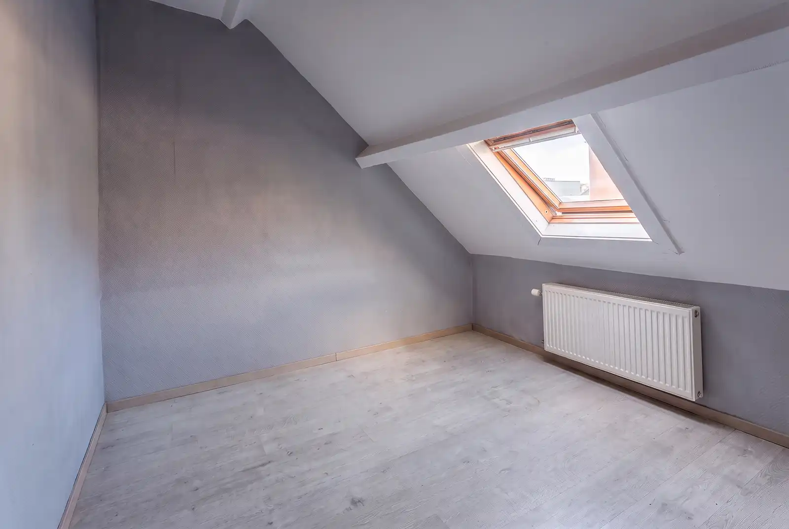 Te renoveren woning met charmante gevel en 3 slaapkamers foto 15