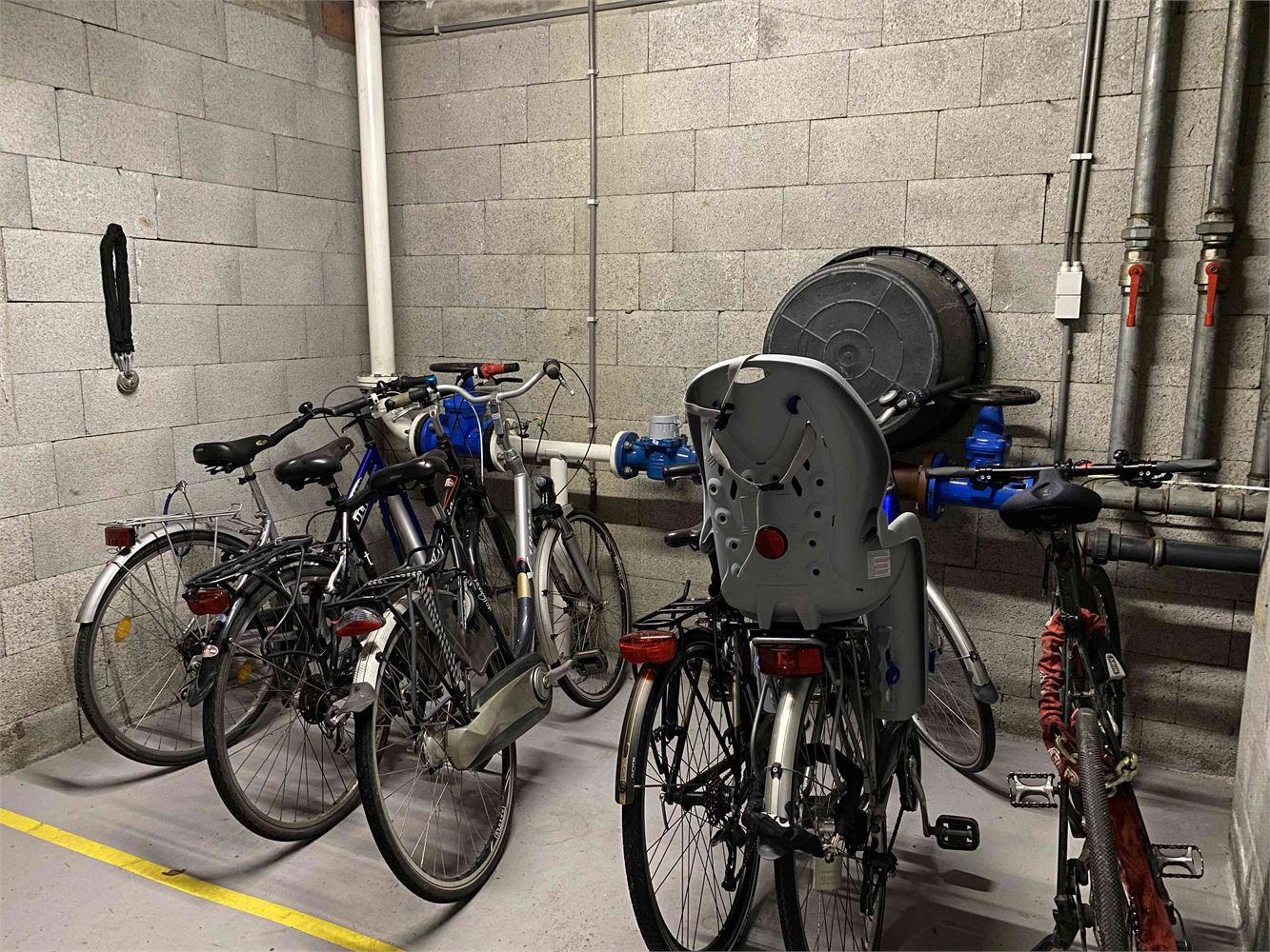 Prachtig appartement met afgesloten garagebox foto 16