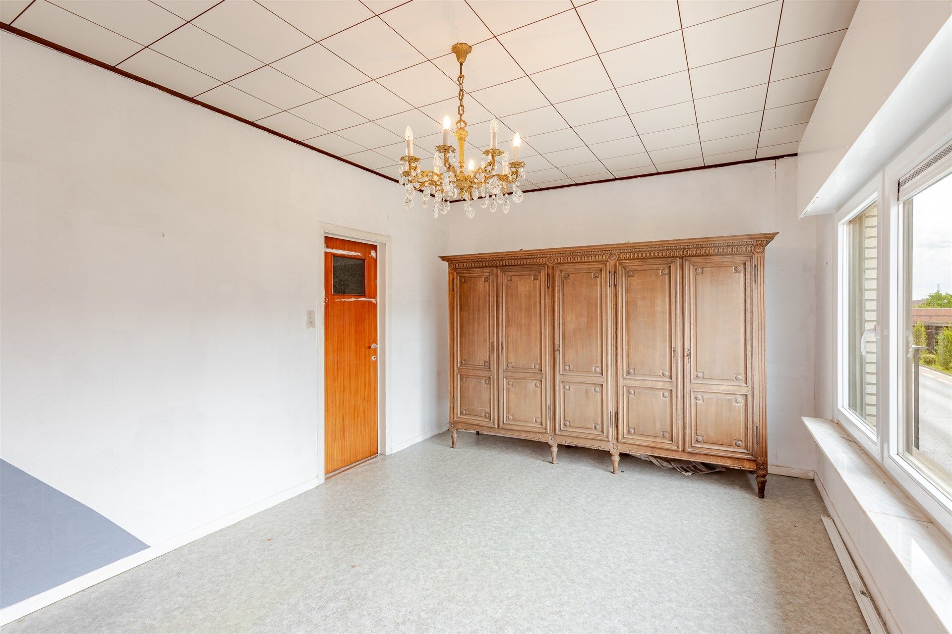 Te renoveren dubbelwoning met veel potentieel foto 16