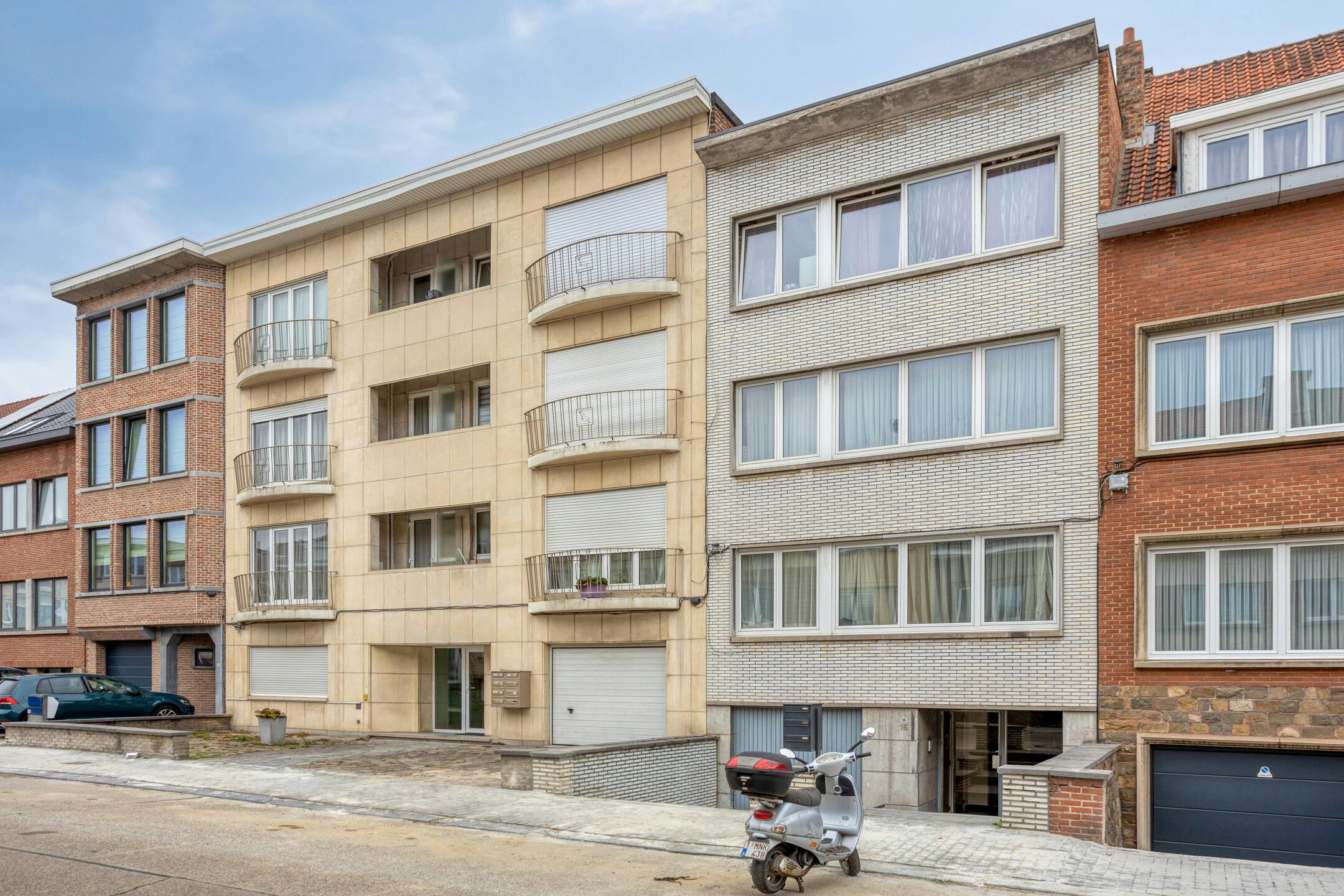 Opbrengsteigendom te koop in Strombeek-Bever foto 21