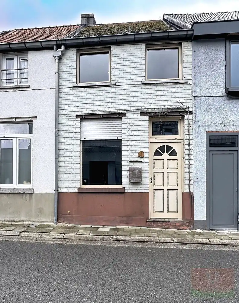 Hoofdfoto van de publicatie: Rustig gelegen rijwoning nabij centrum