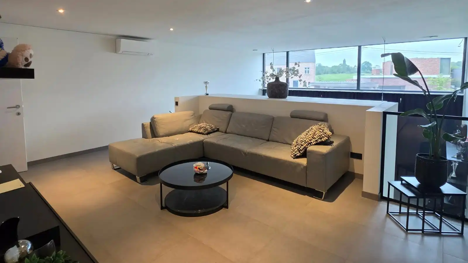 ENERGIEZUINIG EN ZEER KWALITATIEF APPARTEMENT MET 2 SLPK VAN 114,41 M² IN TONGEREN. foto 2
