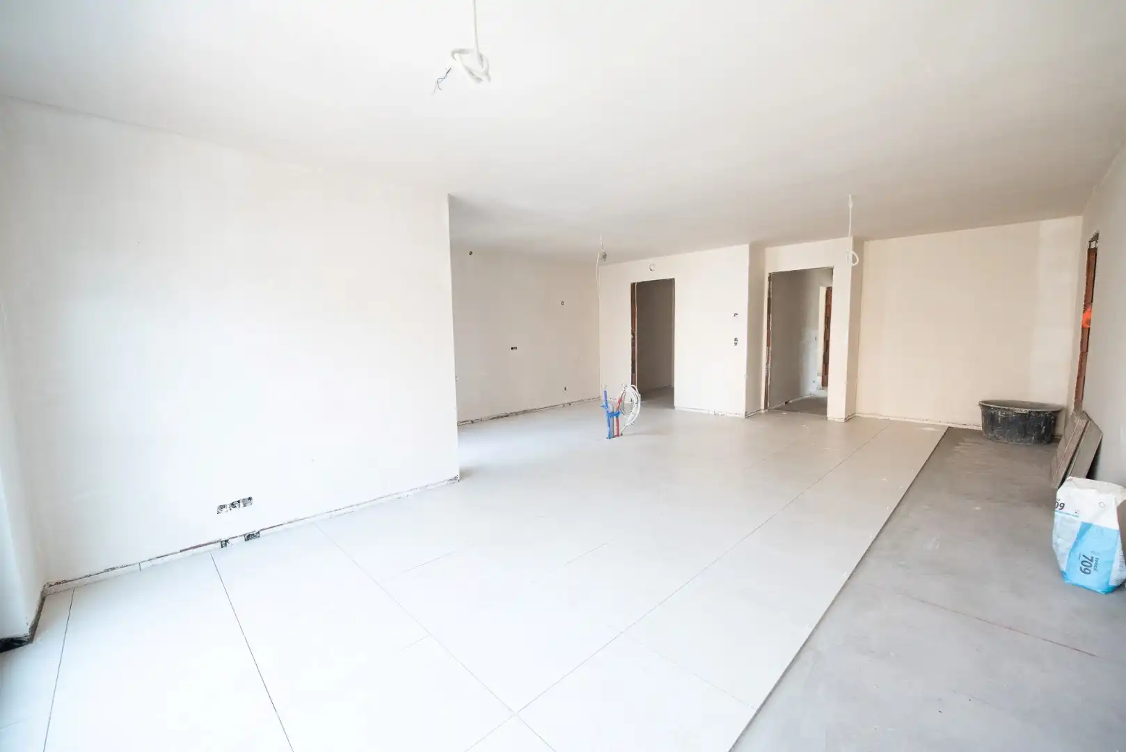 Te koop: Ruim dakappartement met groot, zuidgericht terras, 1 slaapkamer. foto 3