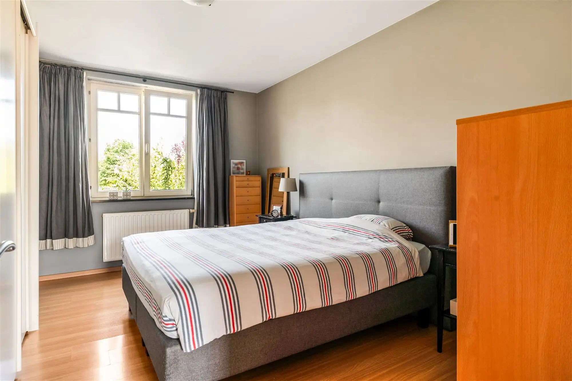 Elegante herenwoning met 4 slaapkamers, ruime zolder en zonnige tuin in Koningshooikt foto 9