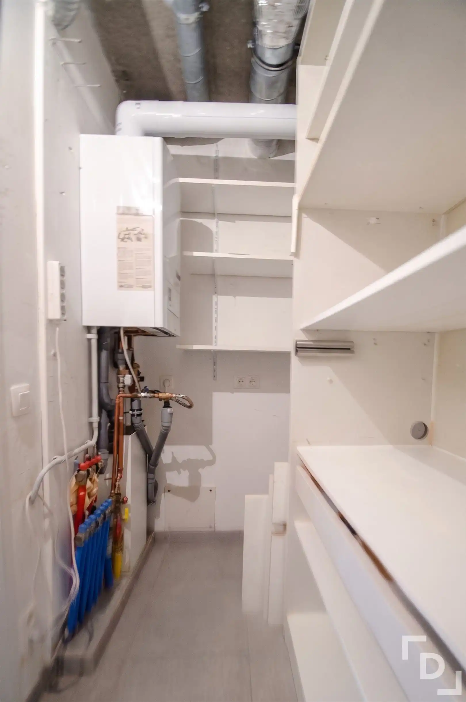 Recent appartement met tuin en autostaanplaats in centrum Poperinge foto 15