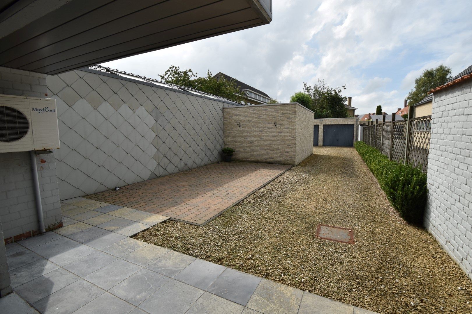 Triplex Appartement aan rand van Brugge met 3 Slaapkamers en 2 Garages foto 17