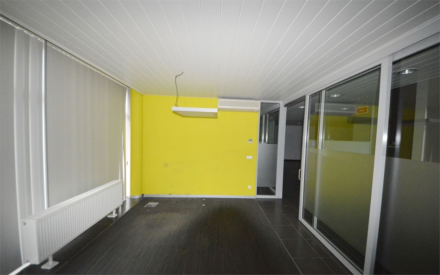 MODERN COMMERCIEEL GELIJKVLOERS 400 M2 OPTIONELE PARKING foto 16