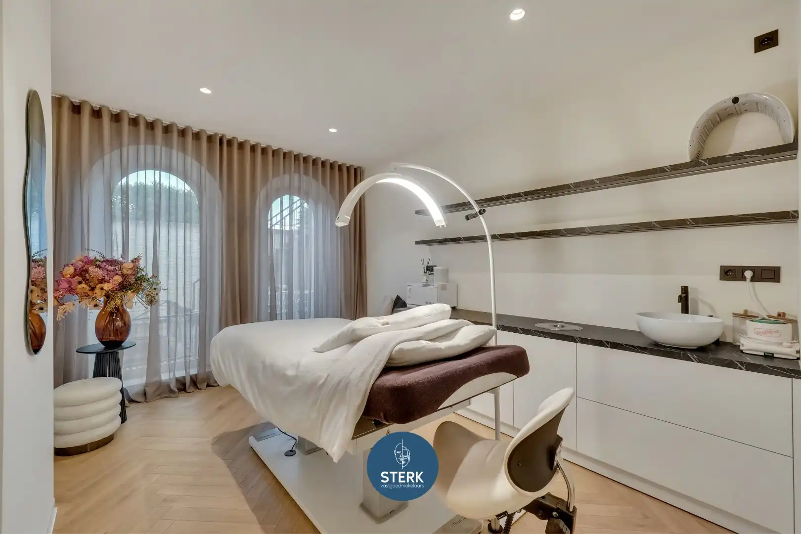 PAND MET 2 APPARTEMENTEN EN HANDELSRUIMTE TE BRIEGDEN-LANAKEN !  foto 19