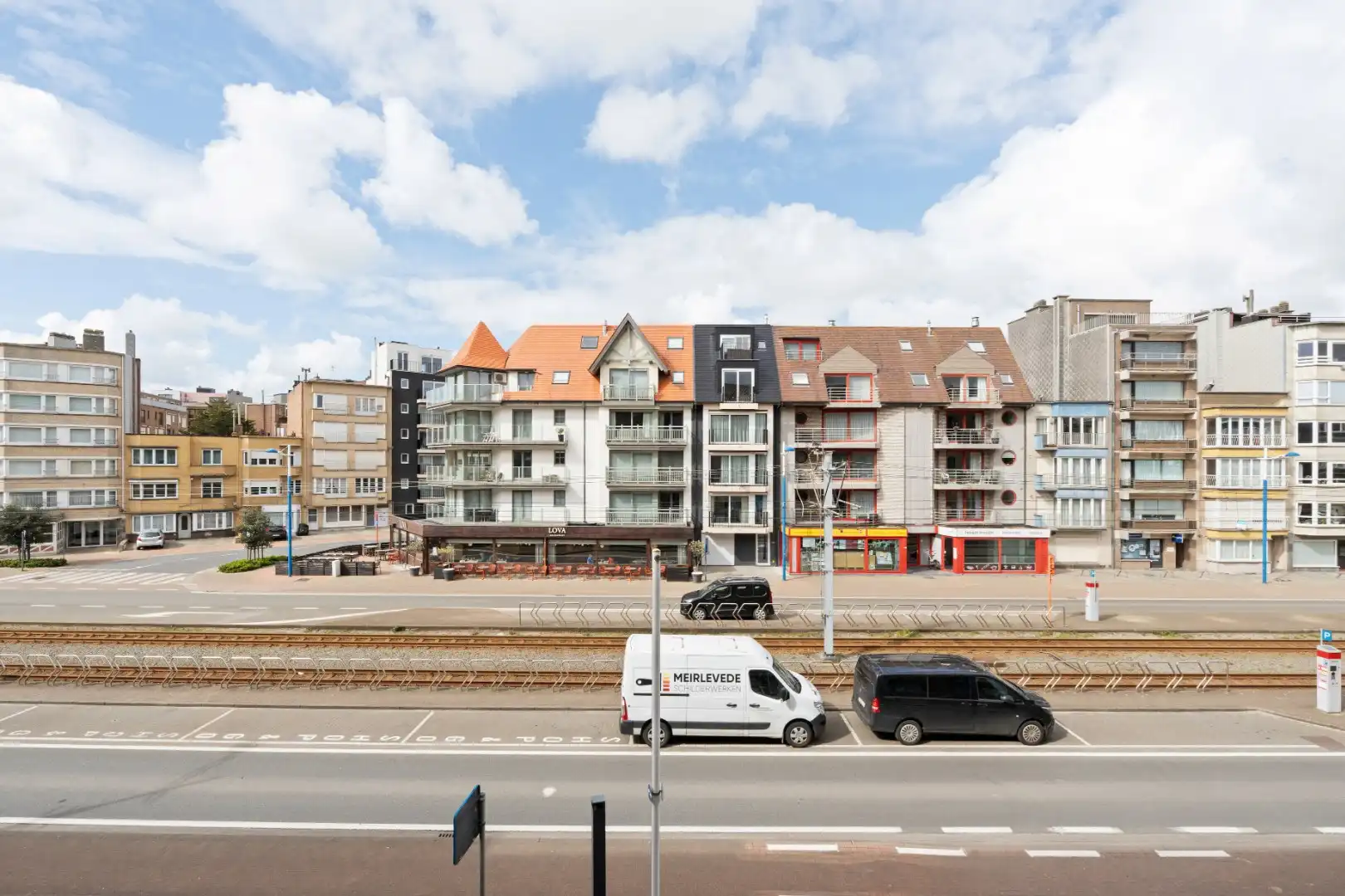ZONGERICHT WOONAPPARTEMENT OP 100 METER VAN DE ZEEDIJK foto 11