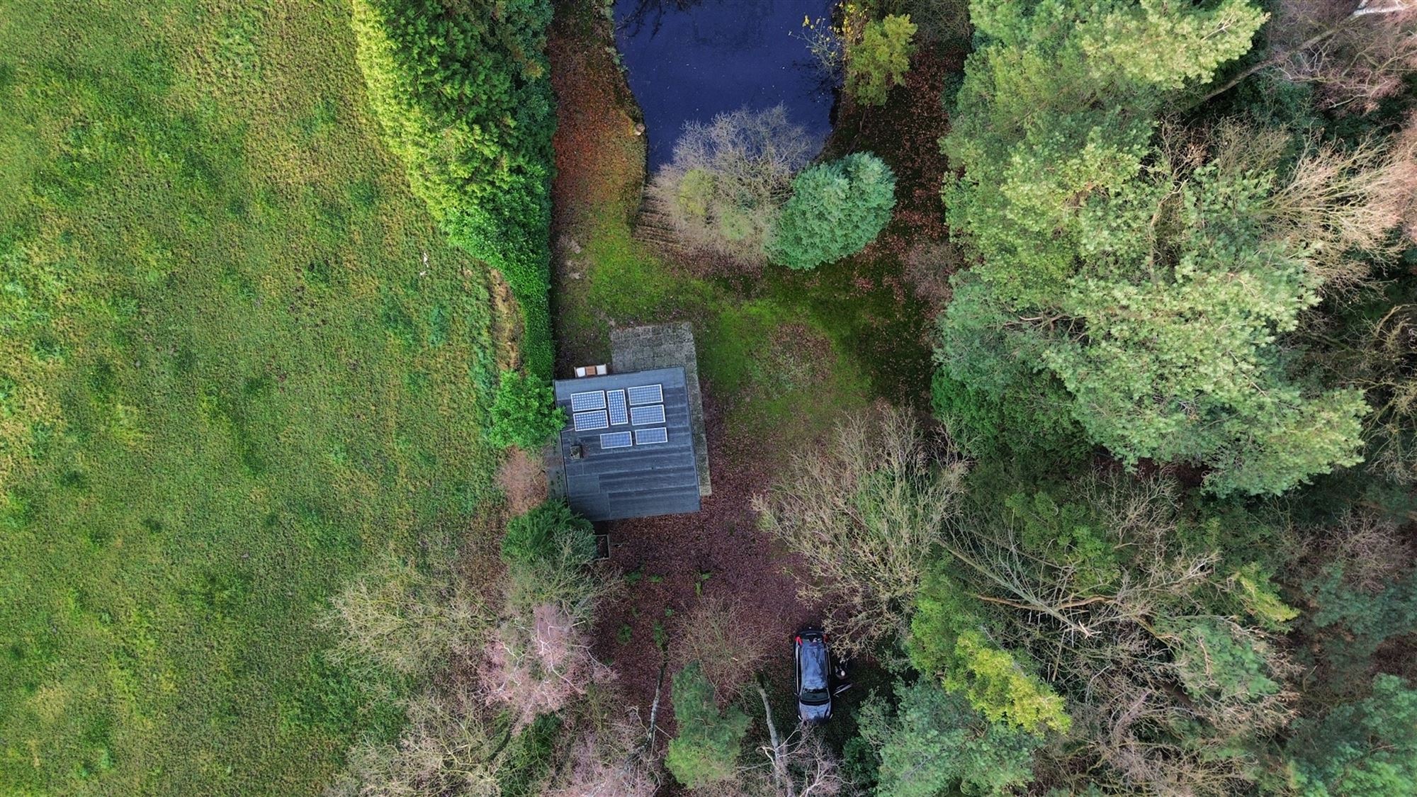 Charmante chalet met privatieve vijver op idyllisch perceel foto 48