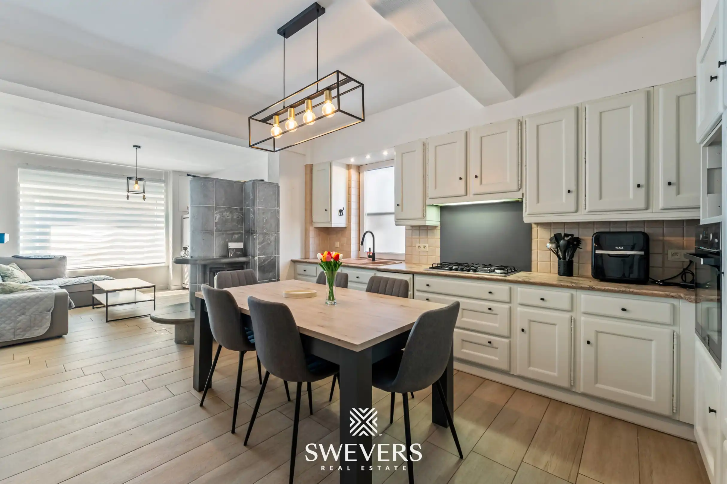 Instapklare, volledig gerenoveerde rijwoning met 3 slaapkamers en ruime tuin in Wellen foto 6