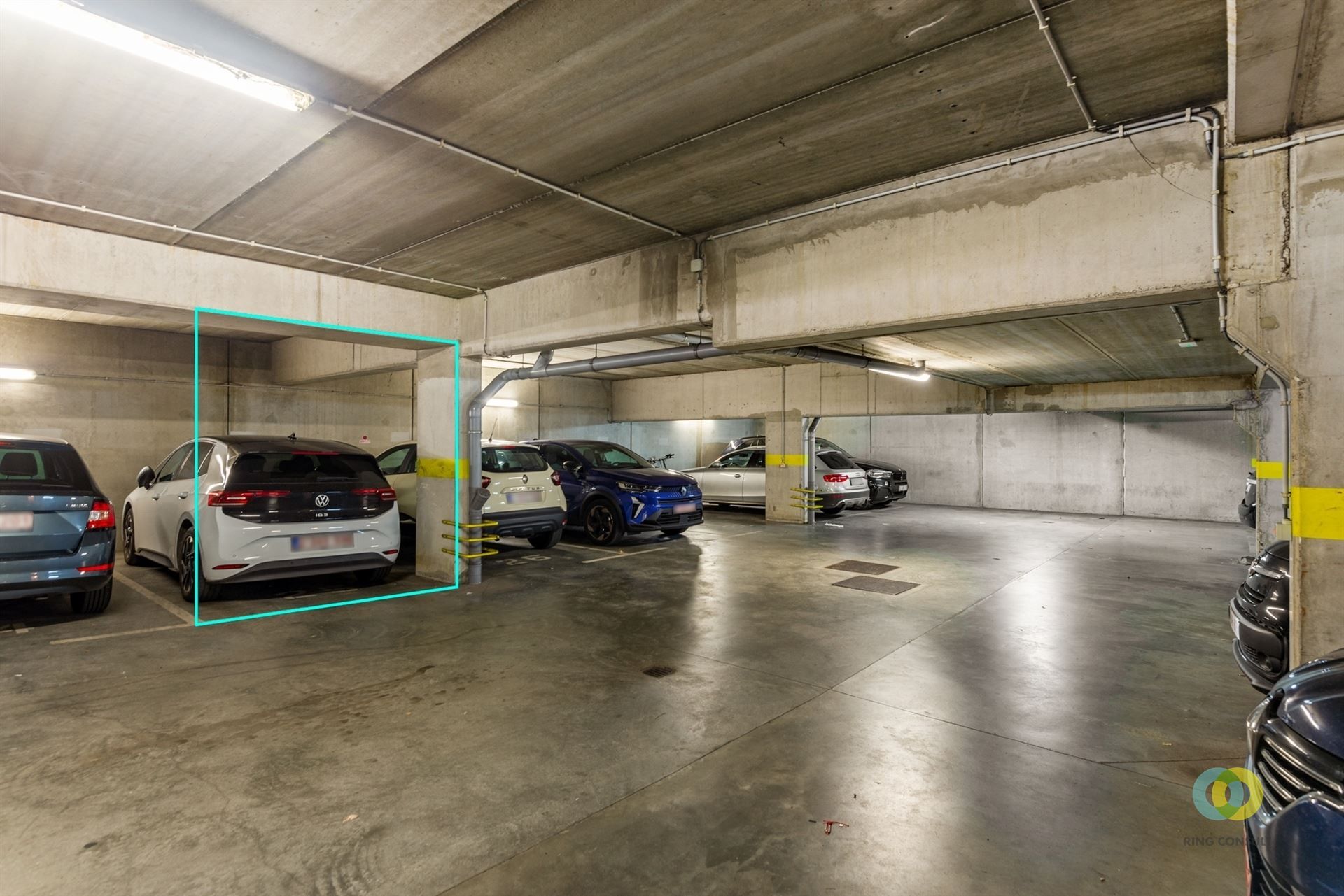 Lichtrijk appartement met 2 slaapkamers + garage foto 12