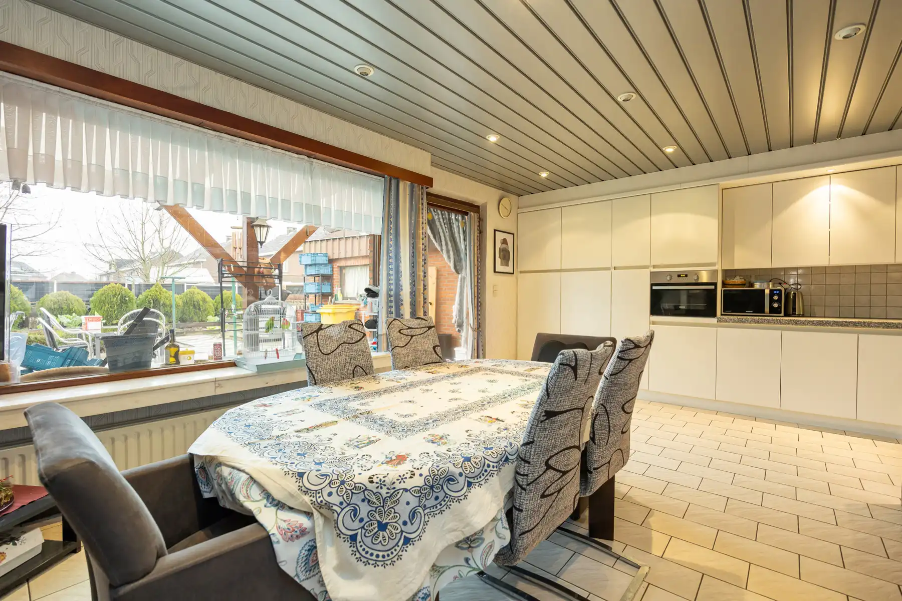 Charmante woning met drie slaapkamers. foto 14