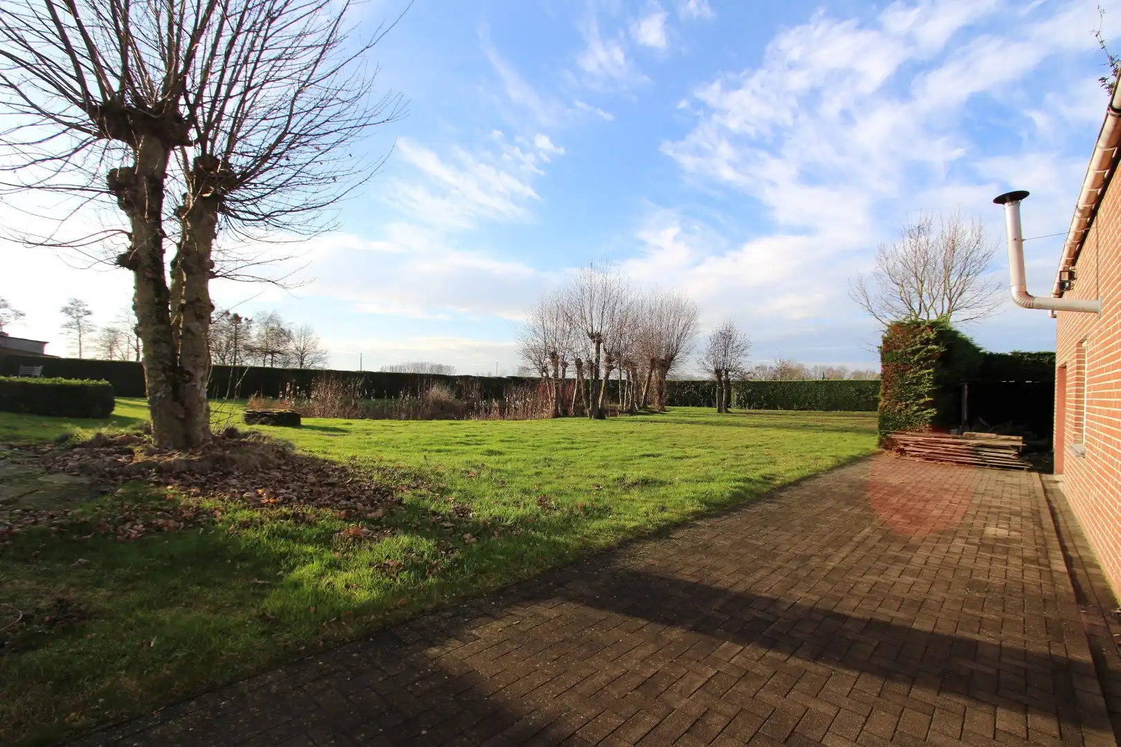 Landelijk gelegen woning met loods foto 22