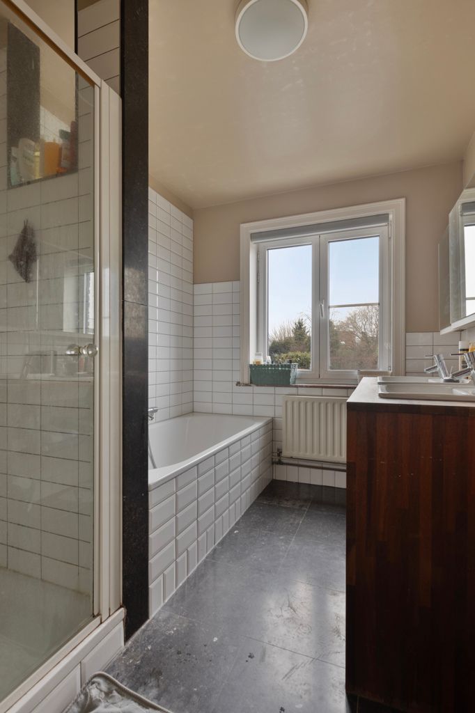 immo DAVID stelt voor: ruime gerenoveerde 2-gevelwoning foto 10